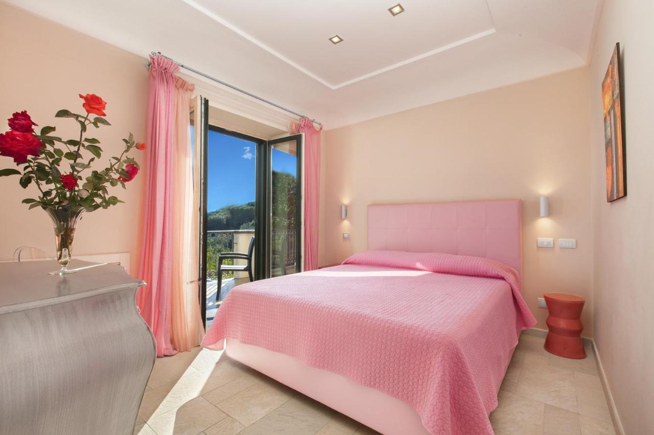 Amore Rentals - Residence Bosco SantʼAgata sui Due Golfi Kültér fotó